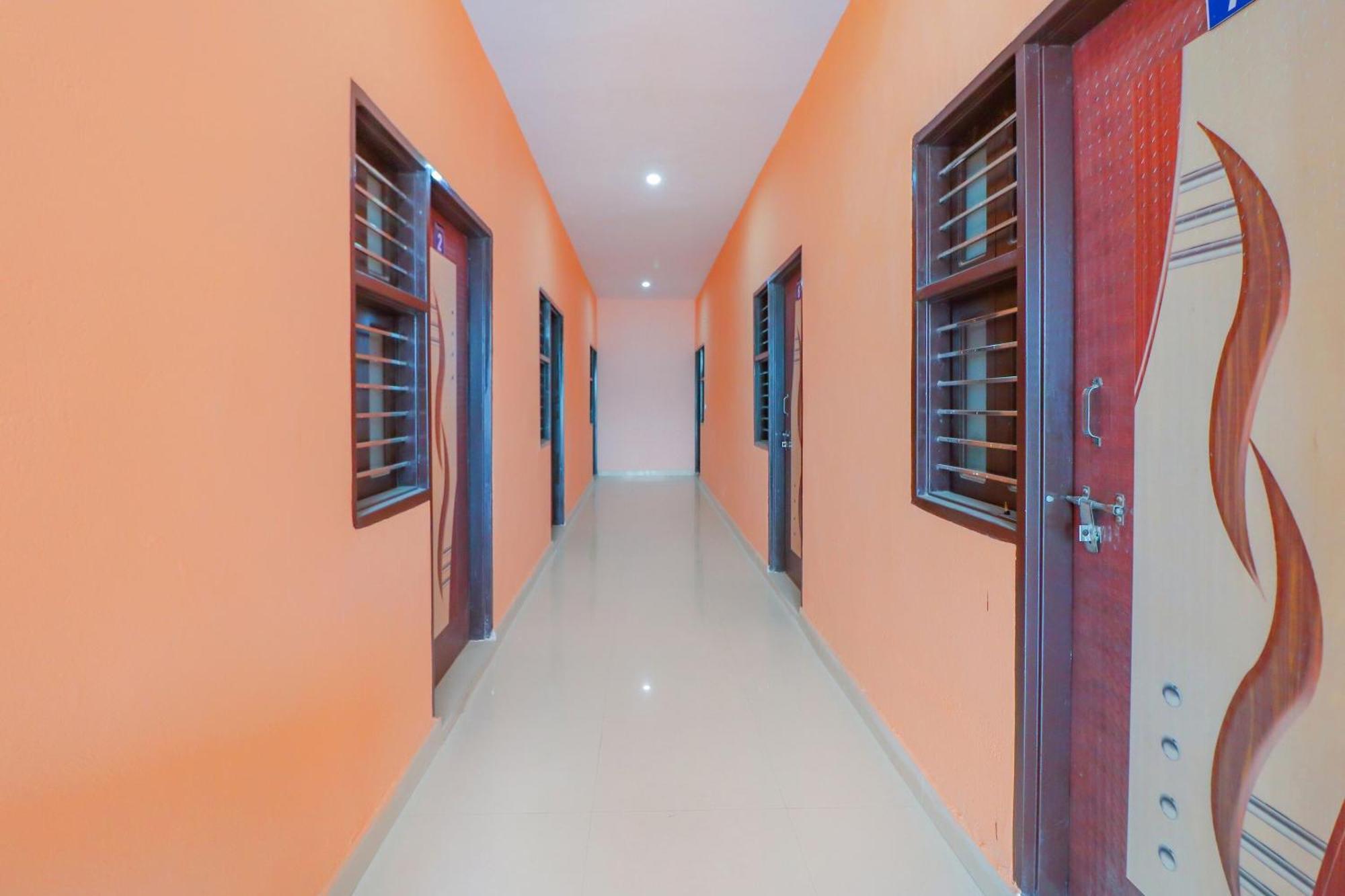 Hotel O Bhardwaj Guest House Garhi Harsaru Exterior foto